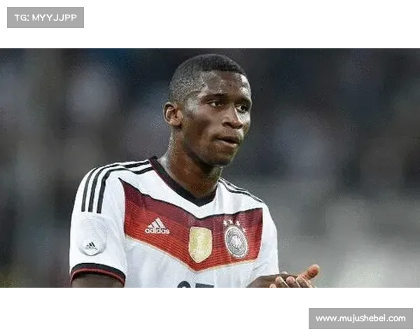 揭开舒斯特尔退出西德国家队背后的真实原因与隐秘往事